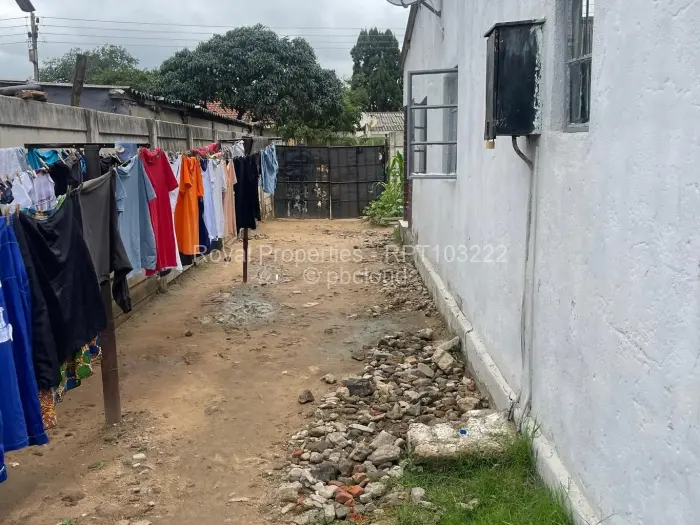 4 Bedroom House for Sale in Highfield, Harare