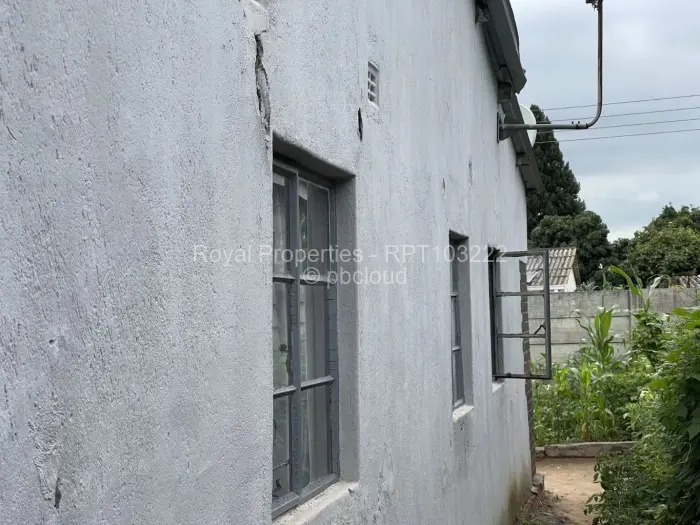 4 Bedroom House for Sale in Highfield, Harare