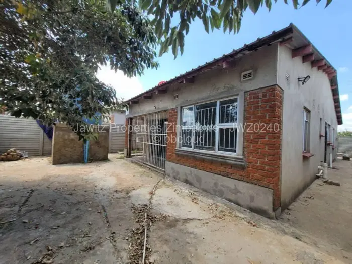 4 Bedroom House for Sale in Southlea Park, Harare