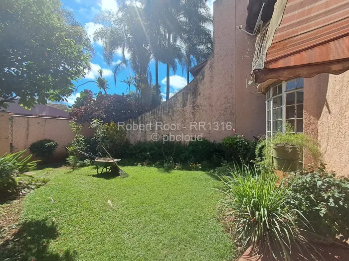 Townhouse/Cluster to Rent in Avenues