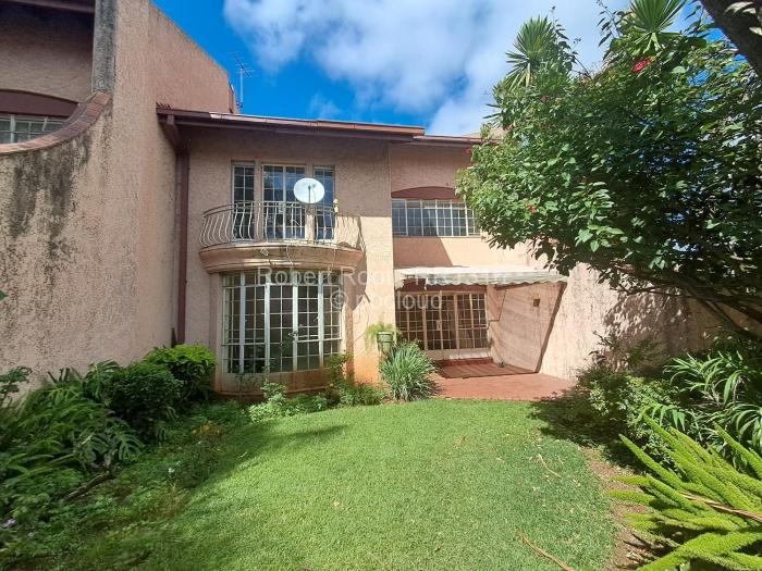 Townhouse/Cluster to Rent in Avenues, Harare
