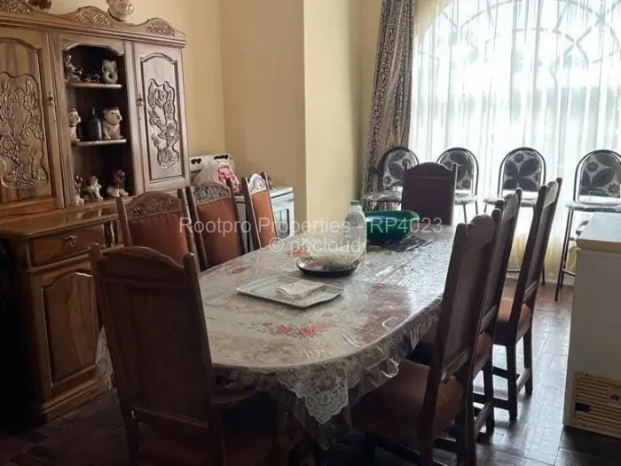 8 Bedroom House for Sale in Vumba, Vumba