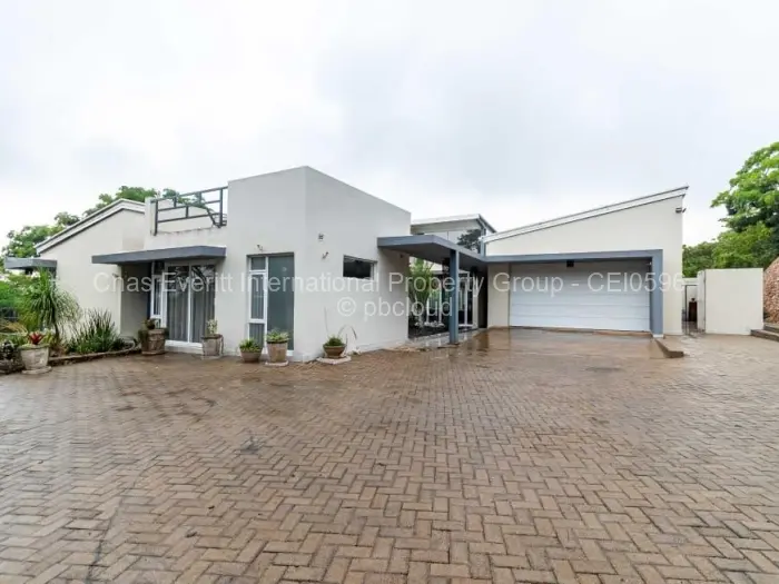 4 Bedroom House for Sale in Glen Lorne, Harare
