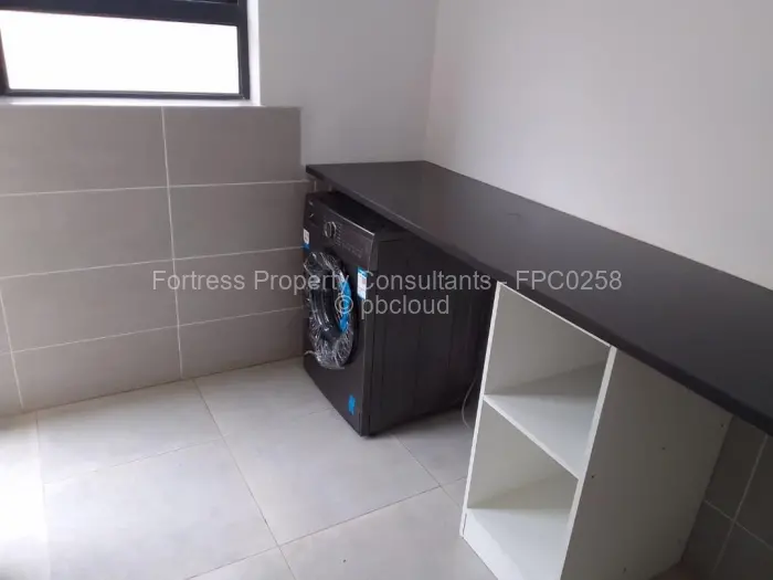 Townhouse/Cluster to Rent in Pomona