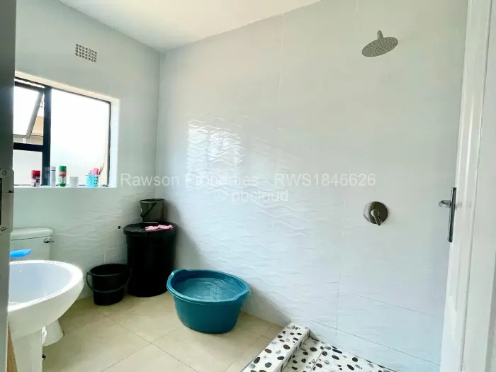 4 Bedroom House for Sale in Mabvazuva Estates, Ruwa