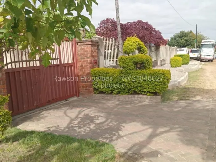4 Bedroom House for Sale in Zimre Park, Harare