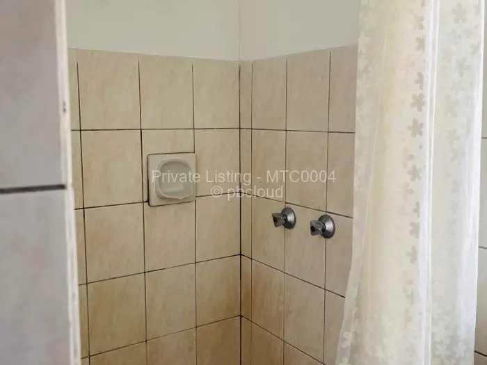 Flat/Apartment to Rent in Borrowdale Brooke