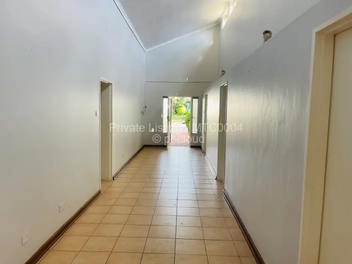 Flat/Apartment to Rent in Borrowdale Brooke