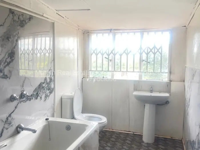 5 Bedroom House to Rent in Newton West, Bulawayo