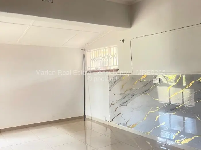 5 Bedroom House to Rent in Newton West, Bulawayo