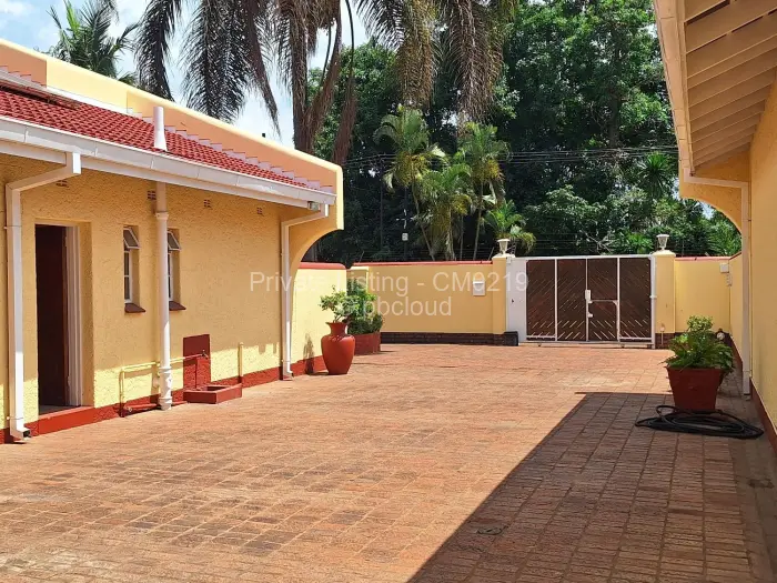 Townhouse/Cluster to Rent in Avondale