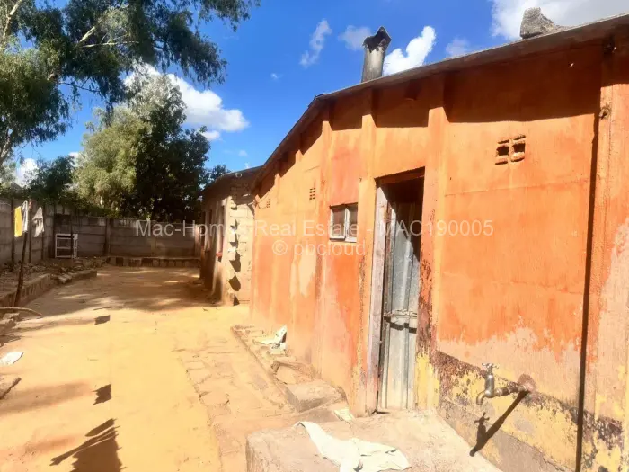2 Bedroom House for Sale in Tafara, Harare