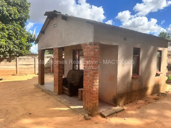 2 Bedroom House for Sale in Tafara, Harare