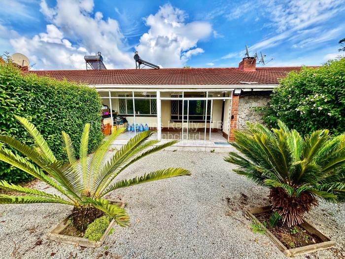 Townhouse/Cluster to Rent in Avonlea, Harare