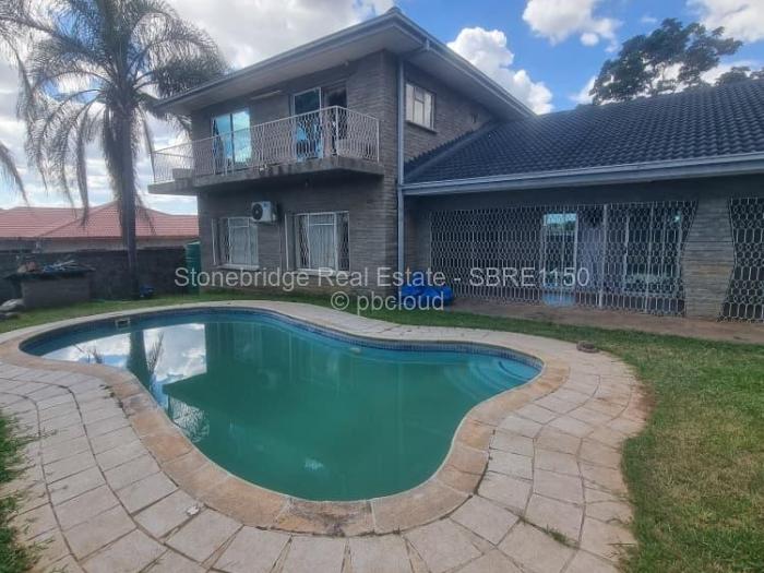 7 Bedroom House for Sale in Selbourne Park, Bulawayo