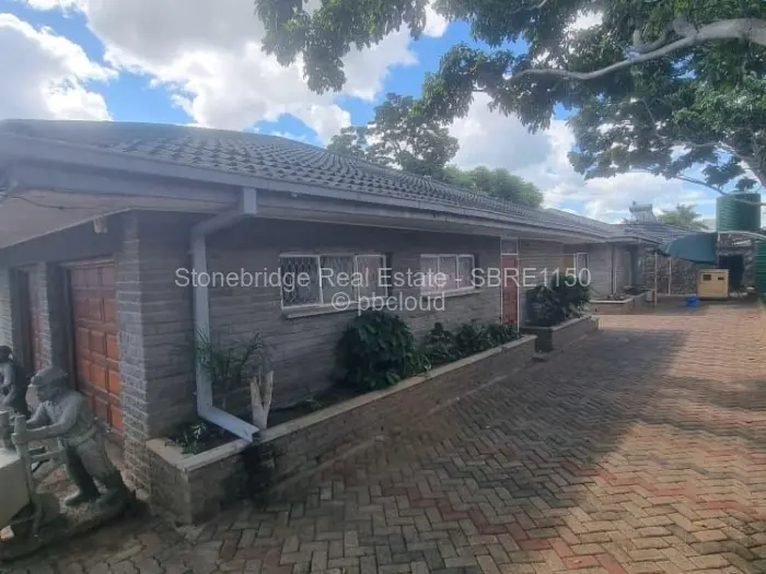 7 Bedroom House for Sale in Selbourne Park, Bulawayo