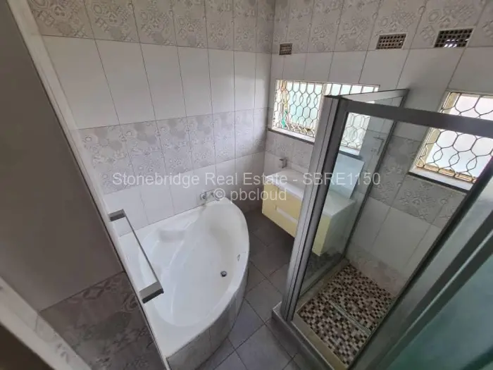 7 Bedroom House for Sale in Selbourne Park, Bulawayo