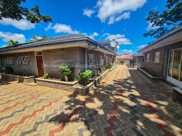 7 Bedroom House for Sale in Selbourne Park, Bulawayo