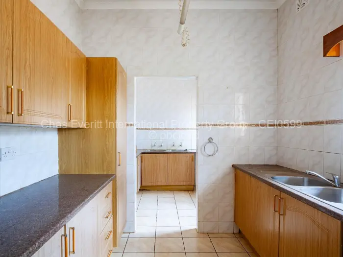 5 Bedroom House for Sale in Ryelands, Harare