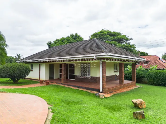 5 Bedroom House for Sale in Ryelands, Harare