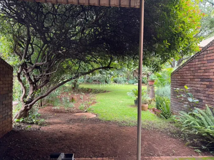 Townhouse/Cluster for Sale in Ascot, Bulawayo