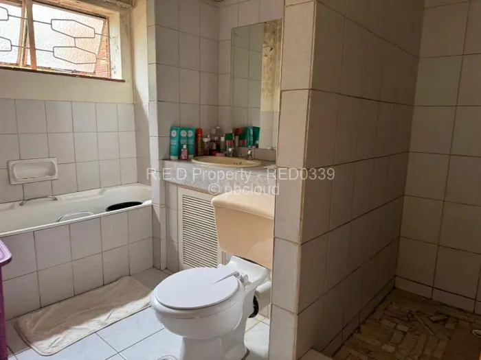 Townhouse/Cluster for Sale in Ascot, Bulawayo