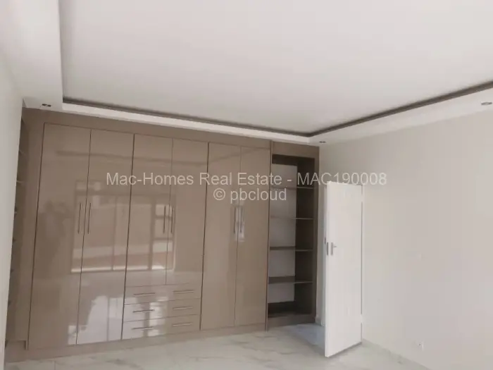 Townhouse/Cluster for Sale in Borrowdale West, Harare