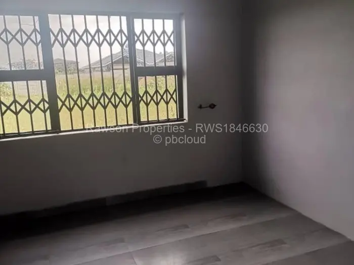 3 Bedroom Cottage/Garden Flat for Sale in Ruwa, Ruwa