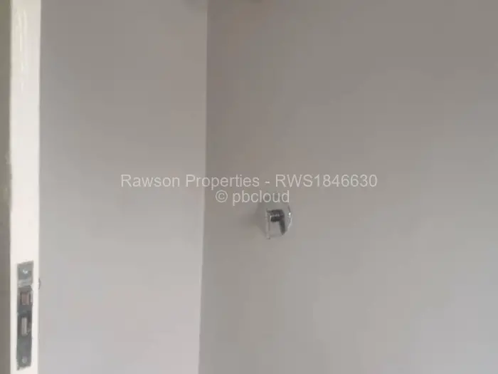 3 Bedroom Cottage/Garden Flat for Sale in Ruwa, Ruwa