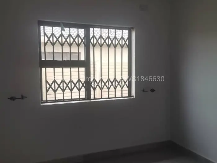 3 Bedroom Cottage/Garden Flat for Sale in Ruwa, Ruwa