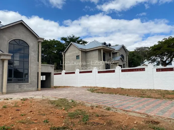 Townhouse/Cluster for Sale in Helensvale, Harare