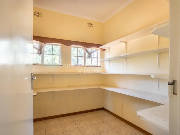 5 Bedroom House for Sale in Ryelands, Harare