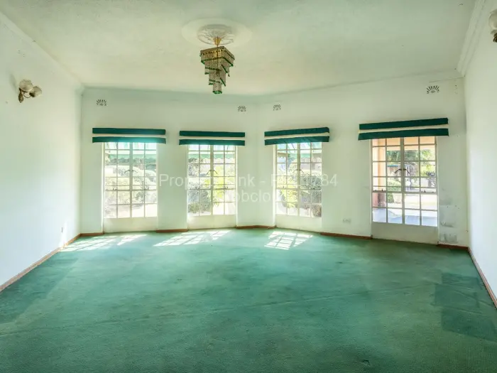 5 Bedroom House for Sale in Ryelands, Harare