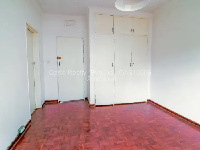 Townhouse/Cluster for Sale in Avenues, Harare