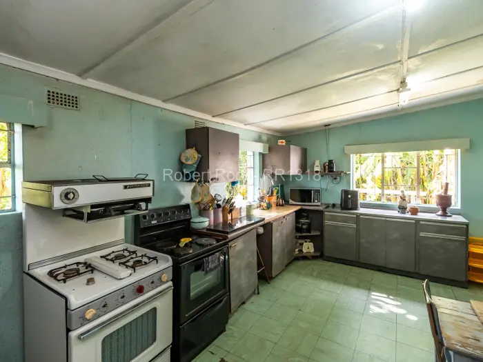 4 Bedroom House for Sale in Chikomba, Chikomba