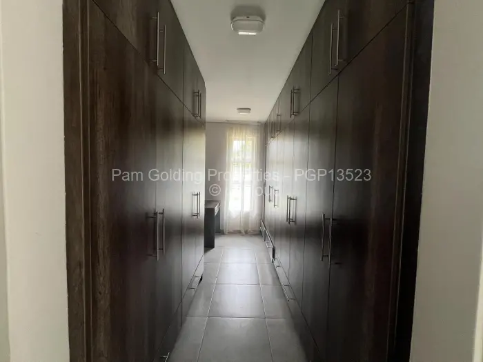 Townhouse/Cluster to Rent in Chisipite, Harare