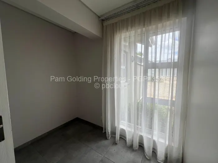 Townhouse/Cluster to Rent in Chisipite, Harare