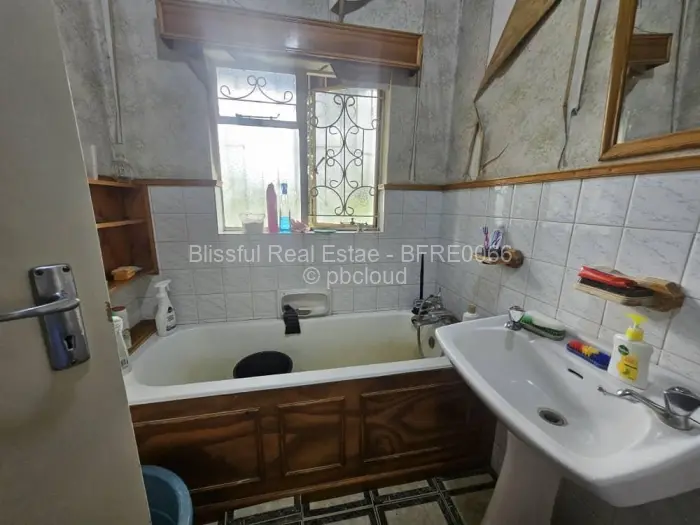 5 Bedroom House for Sale in Hatfield, Harare