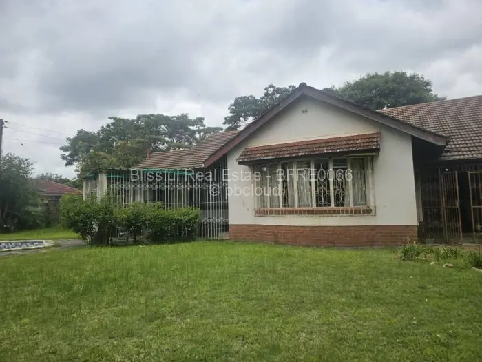 5 Bedroom House for Sale in Hatfield, Harare