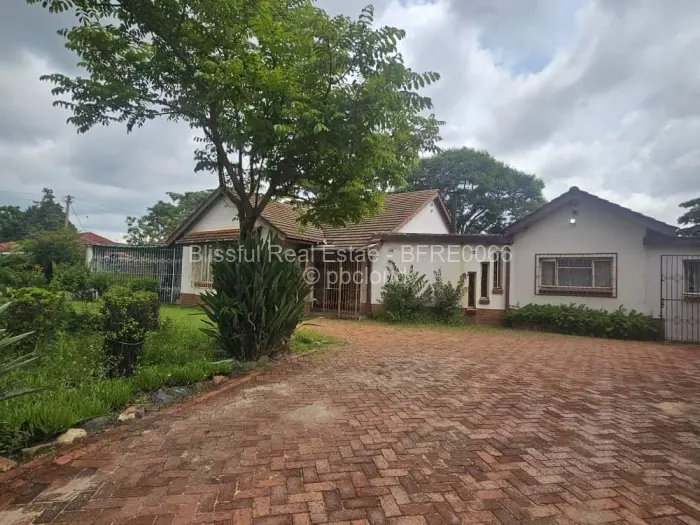 5 Bedroom House for Sale in Hatfield, Harare