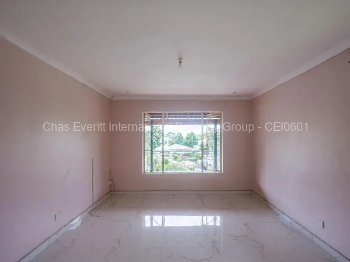 Flat/Apartment to Rent in Borrowdale Brooke