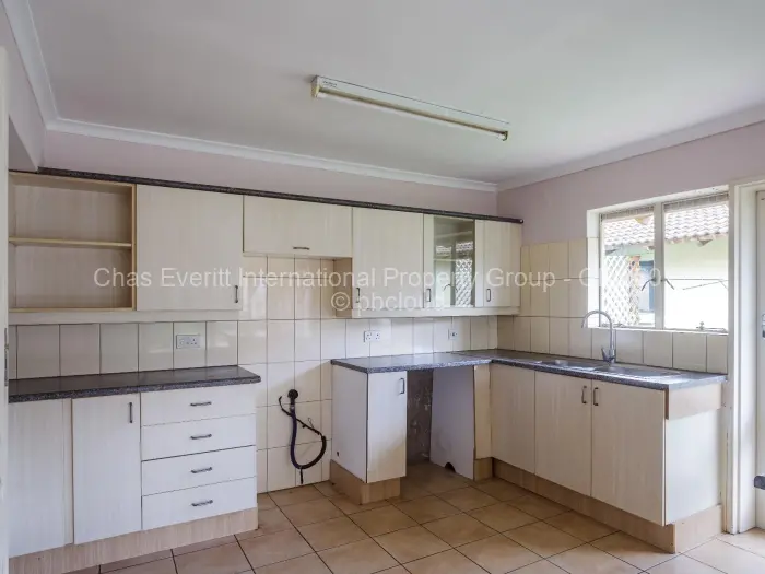 Flat/Apartment to Rent in Borrowdale Brooke