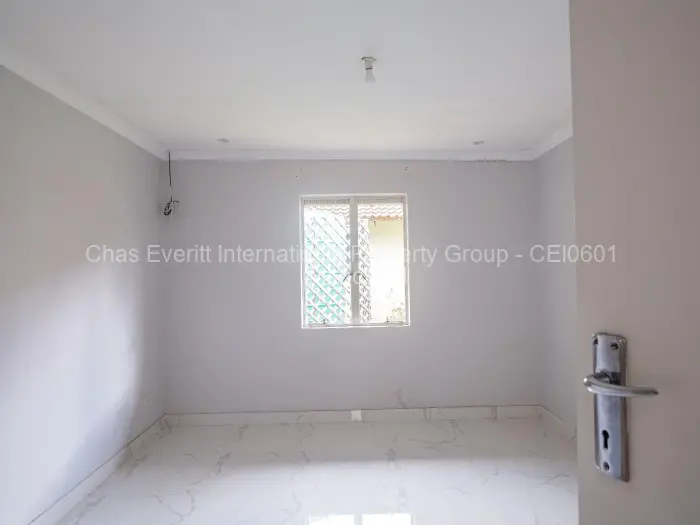 Flat/Apartment to Rent in Borrowdale Brooke