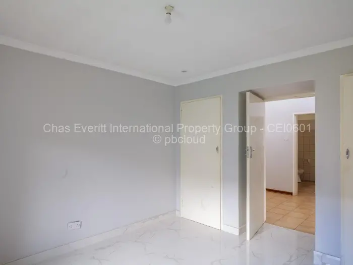 Flat/Apartment to Rent in Borrowdale Brooke