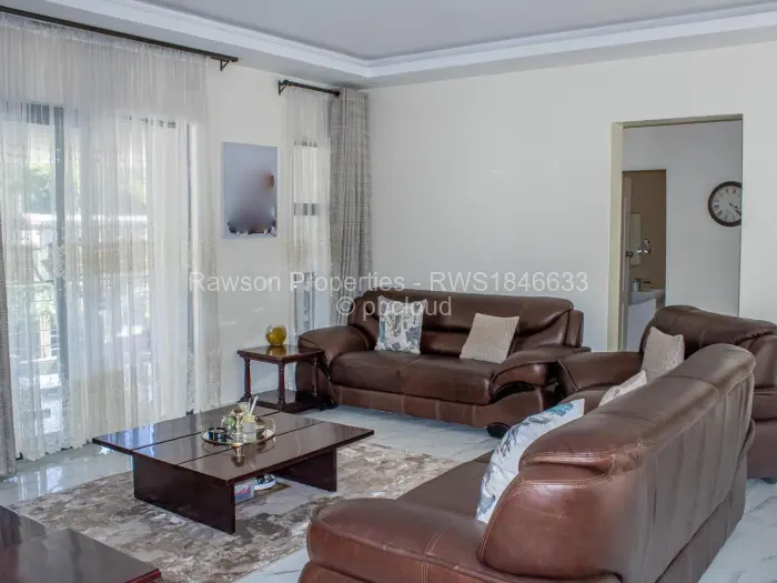 6 Bedroom House for Sale in Hogerty Hill, Harare