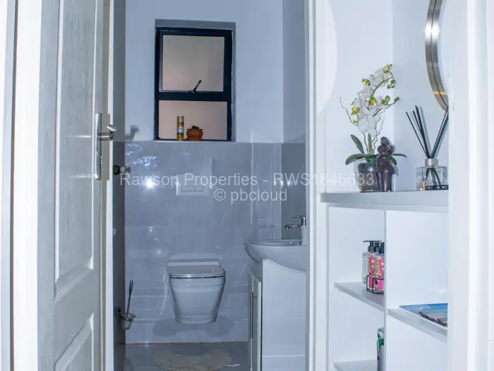 6 Bedroom House for Sale in Hogerty Hill, Harare