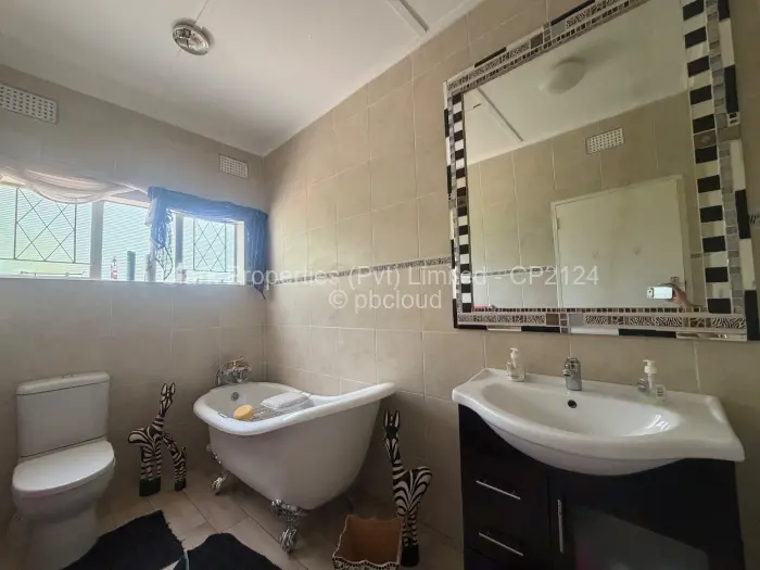 4 Bedroom House for Sale in Burnside, Bulawayo