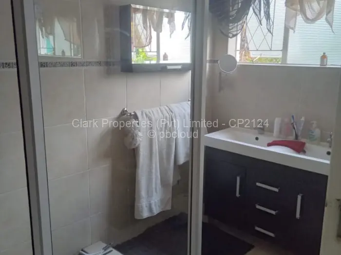 4 Bedroom House for Sale in Burnside, Bulawayo