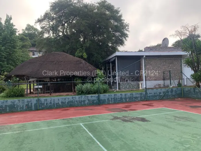 4 Bedroom House for Sale in Burnside, Bulawayo