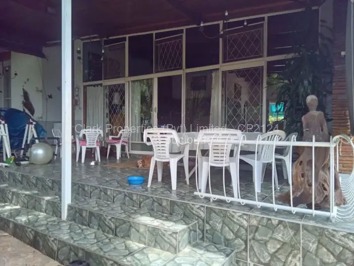 4 Bedroom House for Sale in Burnside, Bulawayo